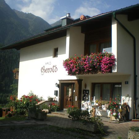 Haus Gerold Hotel Oetz Exterior photo